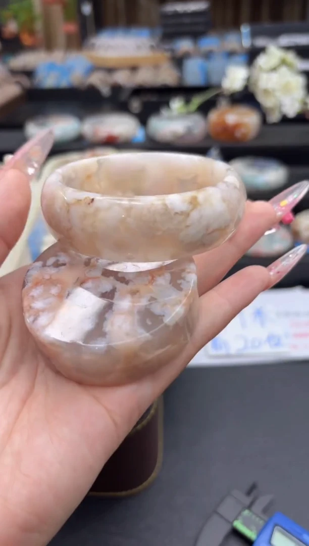 未镶嵌手镯石英质玉226(58圈赠送镯心)