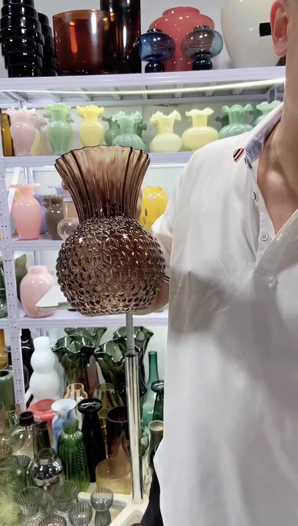 咖色小菠萝花瓶.........