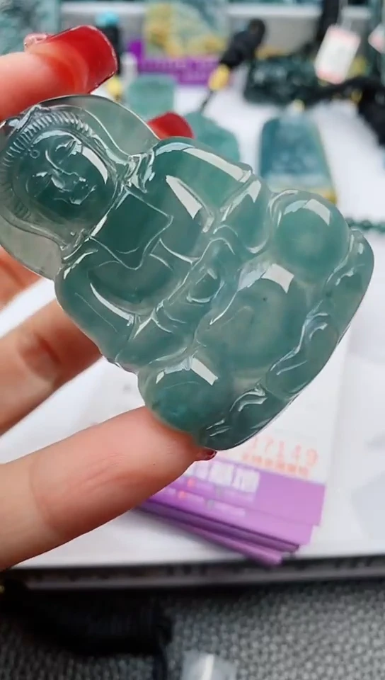 【闪购商品】翡翠颈饰未镶嵌              