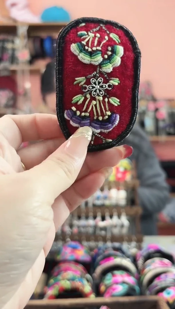 织绣艺枝独绣手工饰品   75