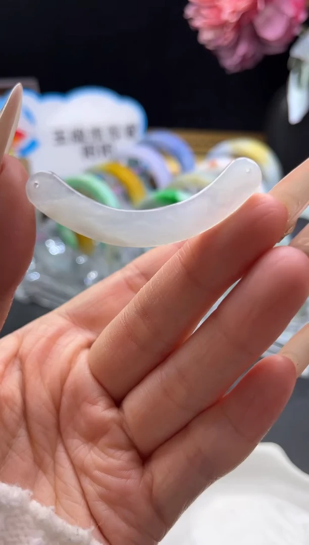 未镶嵌挂件翡翠玉璜