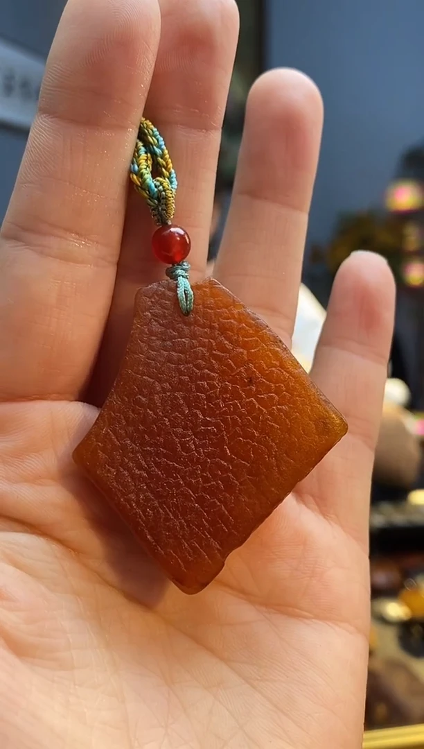 琥珀颈饰未镶嵌吊坠