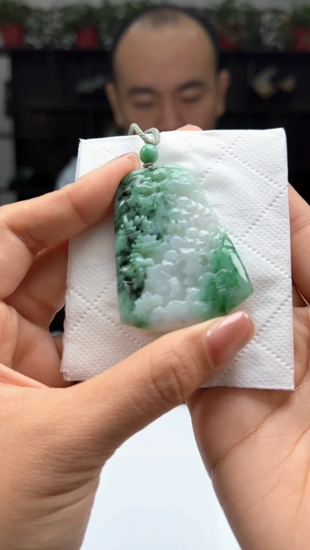 【闪购商品】翡翠颈饰未镶嵌天然翡翠A货吊坠