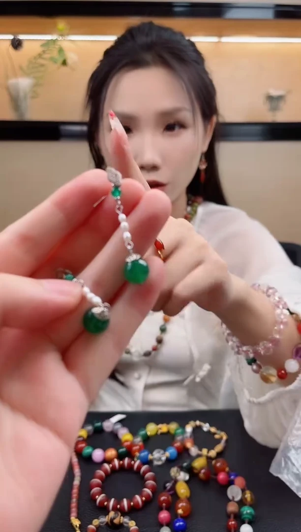 银S925镶嵌耳钩玛瑙/玉髓默认微瑕，介意勿拍！