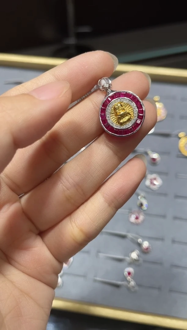 吊坠(不含链)18K金镶嵌红宝石1