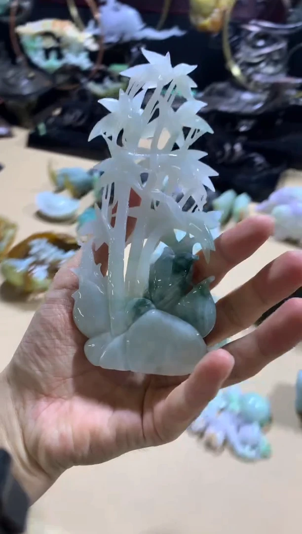 翡翠把件未镶嵌翡翠摆件