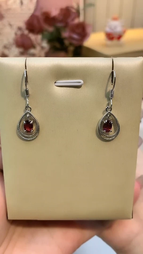 未镶嵌耳饰石榴石耳钩