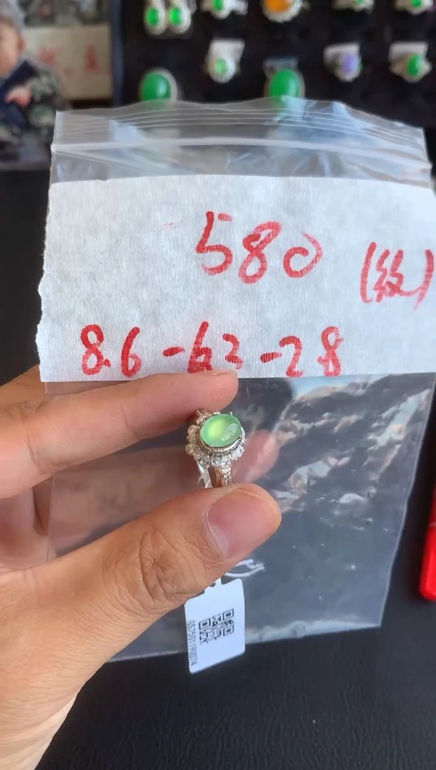 未镶嵌定制翡翠缅甸A货翡翠，拍一发一