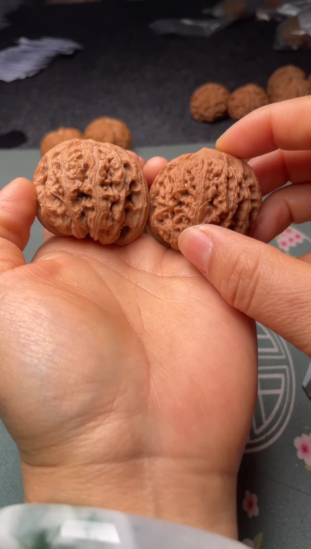 把件文玩核桃w149  龙洞玉    42尺