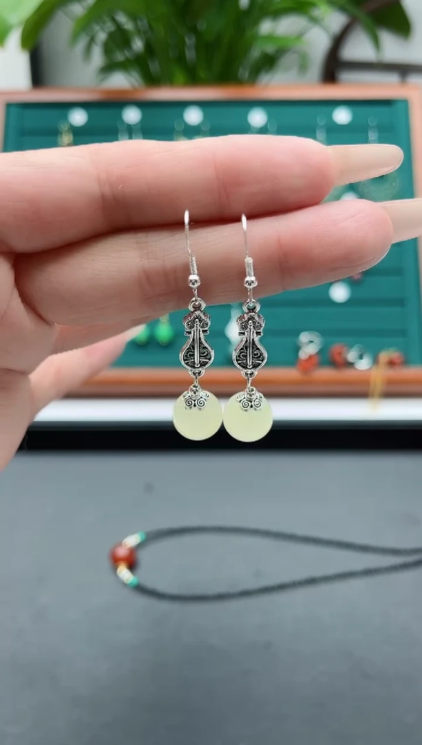 【闪购商品】玛瑙/玉髓耳环银S925镶嵌802琵琶