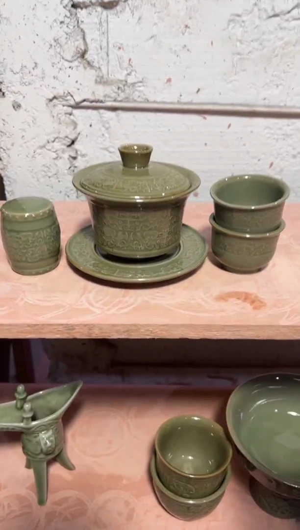 微瑕耀州窑饕餮三才盖碗+饕餮小杯2+盖置