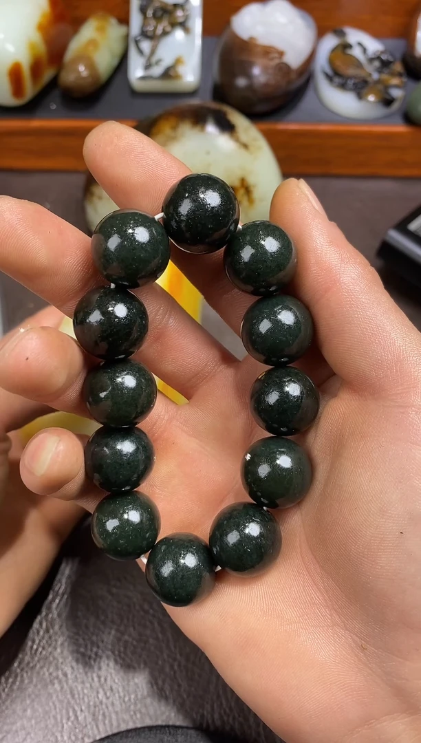 项链未镶嵌和田玉豪**哥和田玉