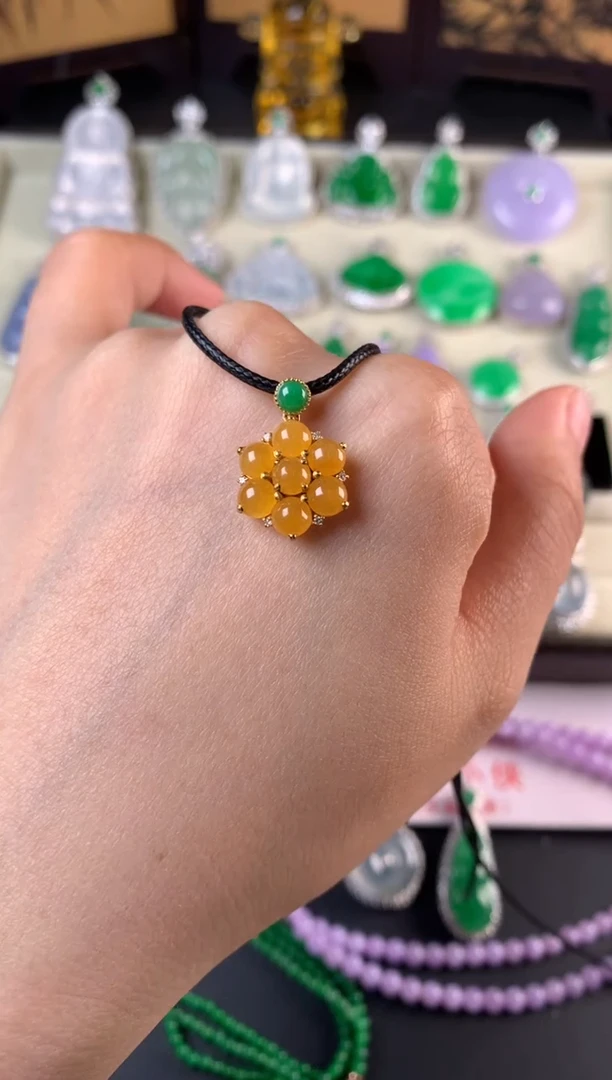 吊坠(不含链)18K金镶嵌翡翠吊坠