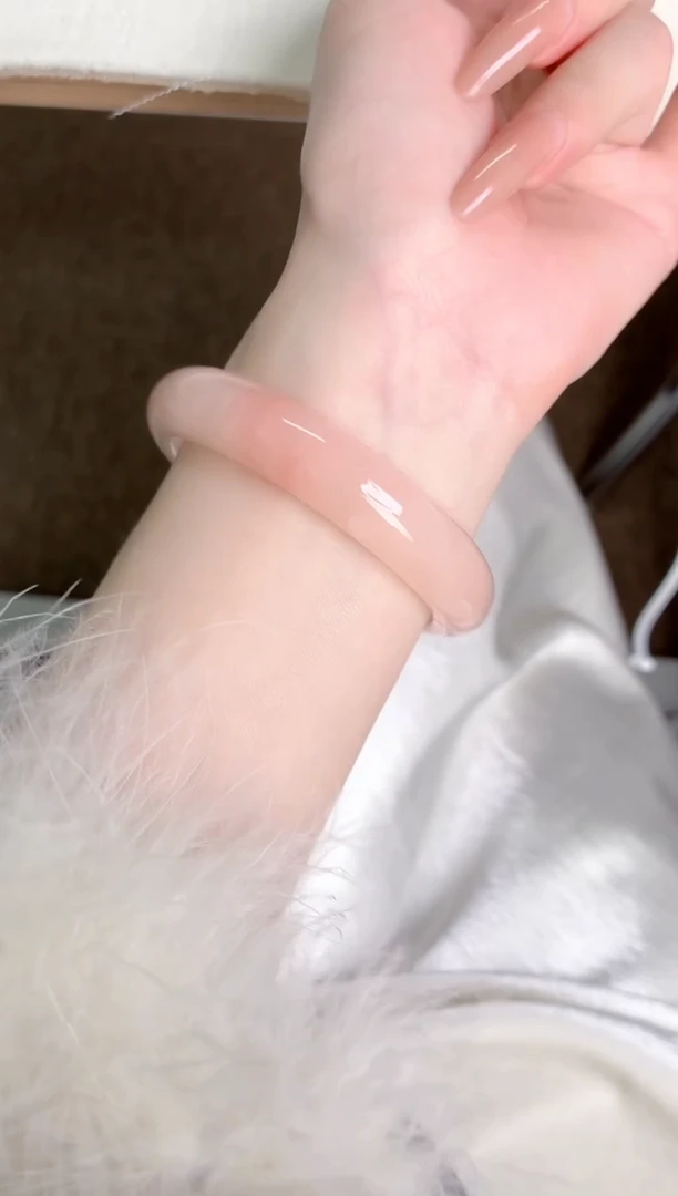 未镶嵌手镯石英质玉桃花103-圈口55.2