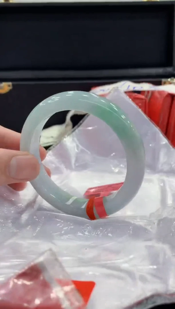 未镶嵌手镯翡翠翡翠手镯