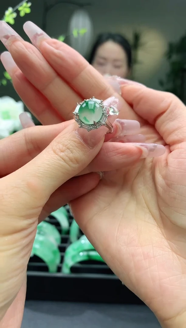 【闪购商品】石英质玉戒指未镶嵌戒指
