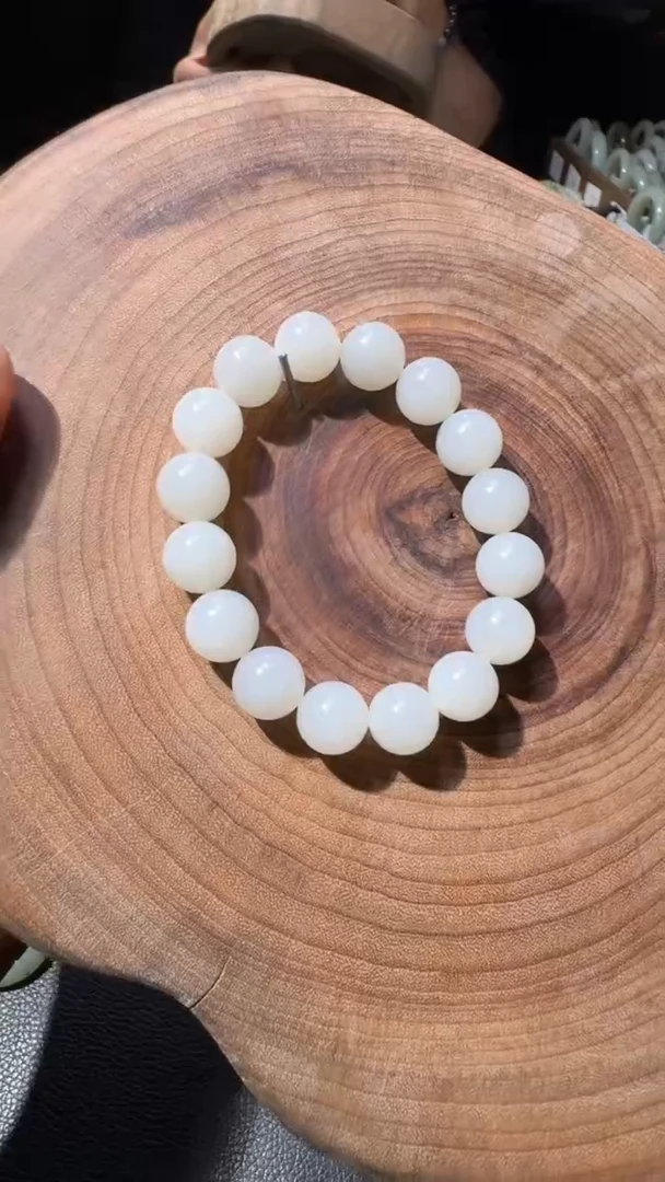 颈饰未镶嵌和田玉手串12*