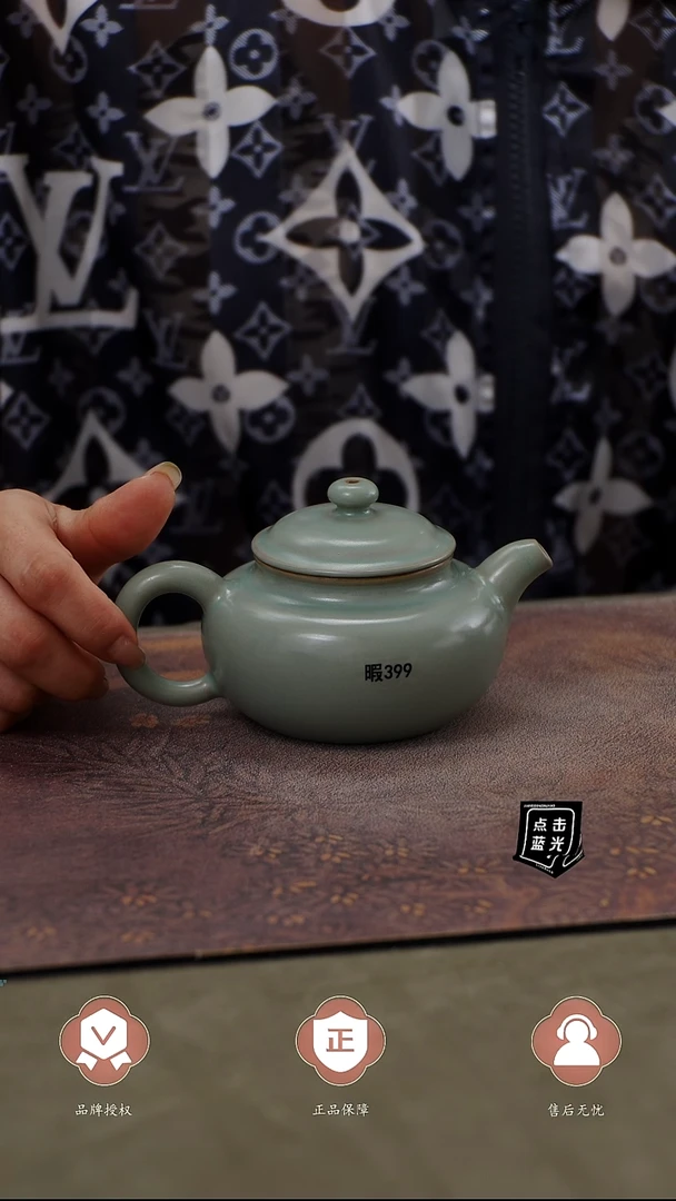 瓷片咚***锵399瑕匠工款君绿釉仿古壶