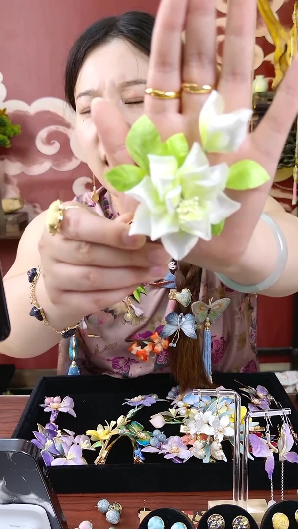 刺绣宋锦耳钉002