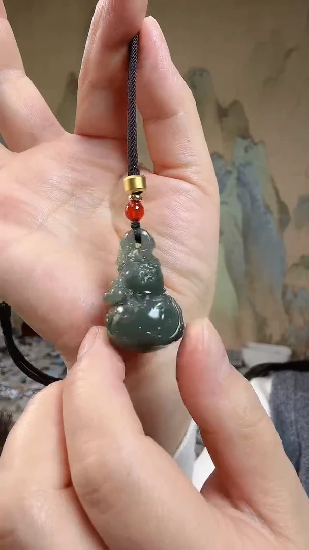 颈饰未镶嵌和田玉.