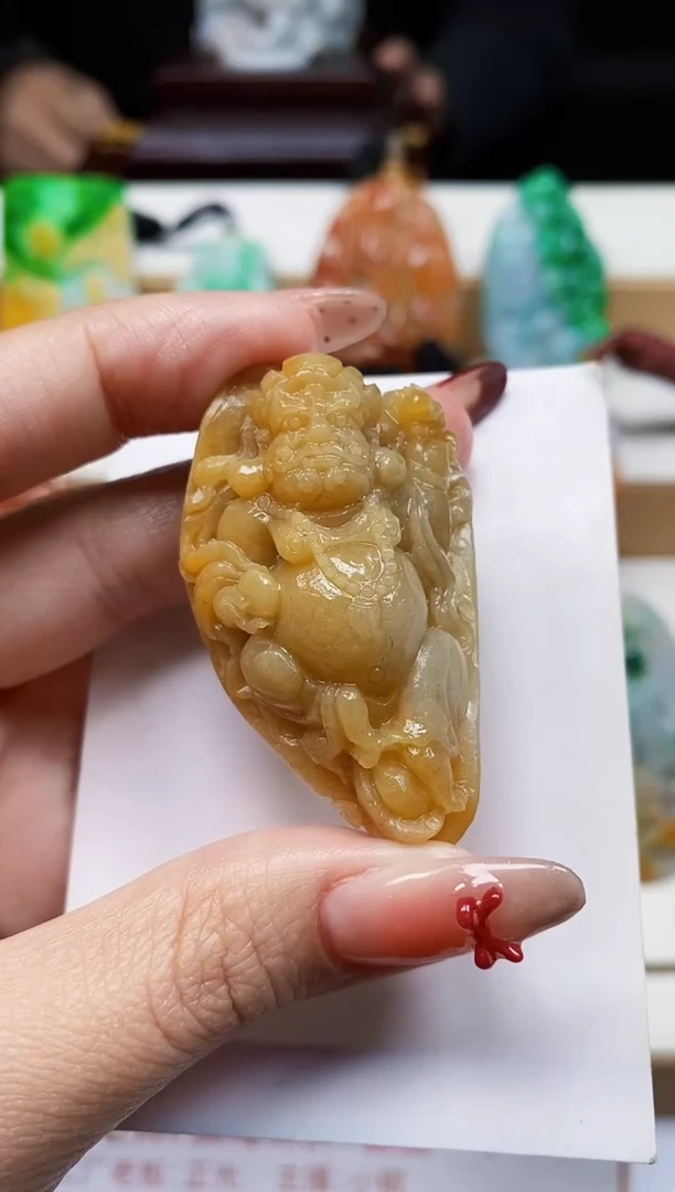 颈饰未镶嵌翡翠1