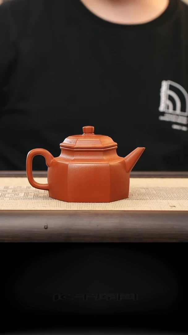 茶壶紫砂18 六方德中