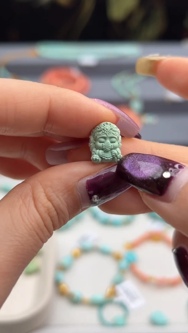 未镶嵌绿松石雕刻（打孔）洋.A93