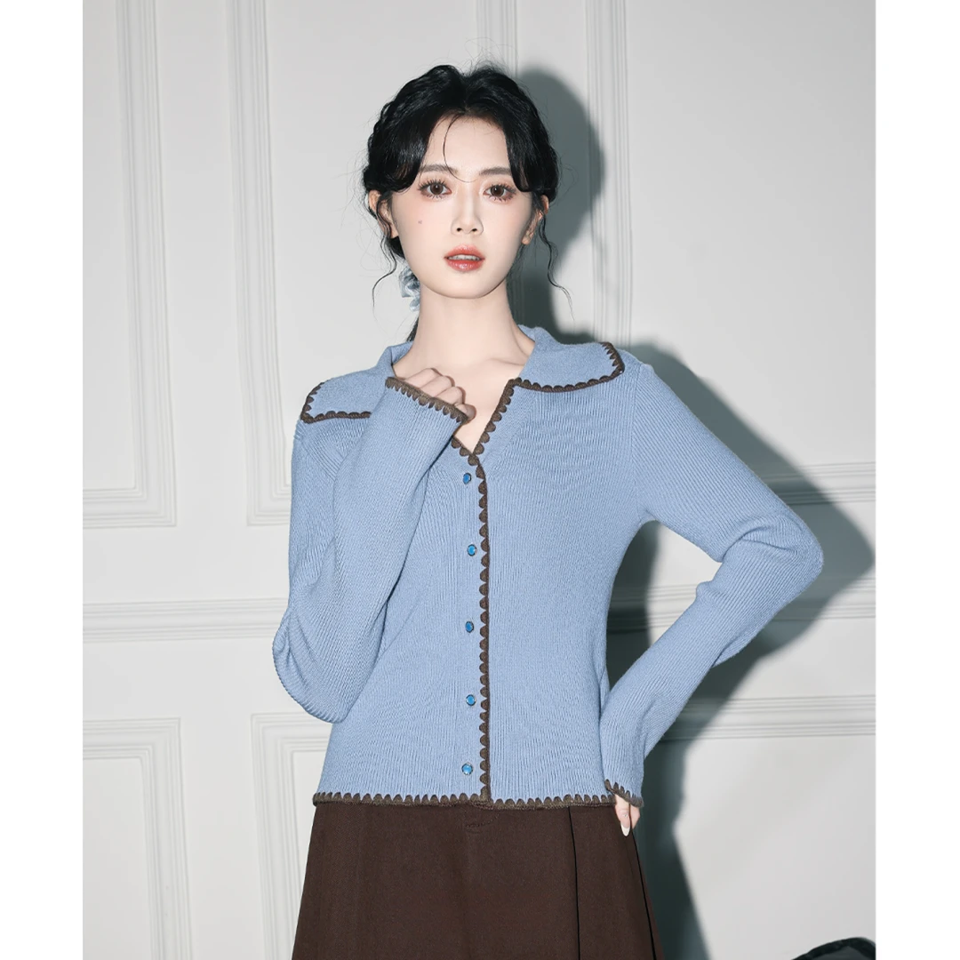蓝色V领针织开衫女2025新款设计感撞色翻领毛衣外套短上衣W1-45