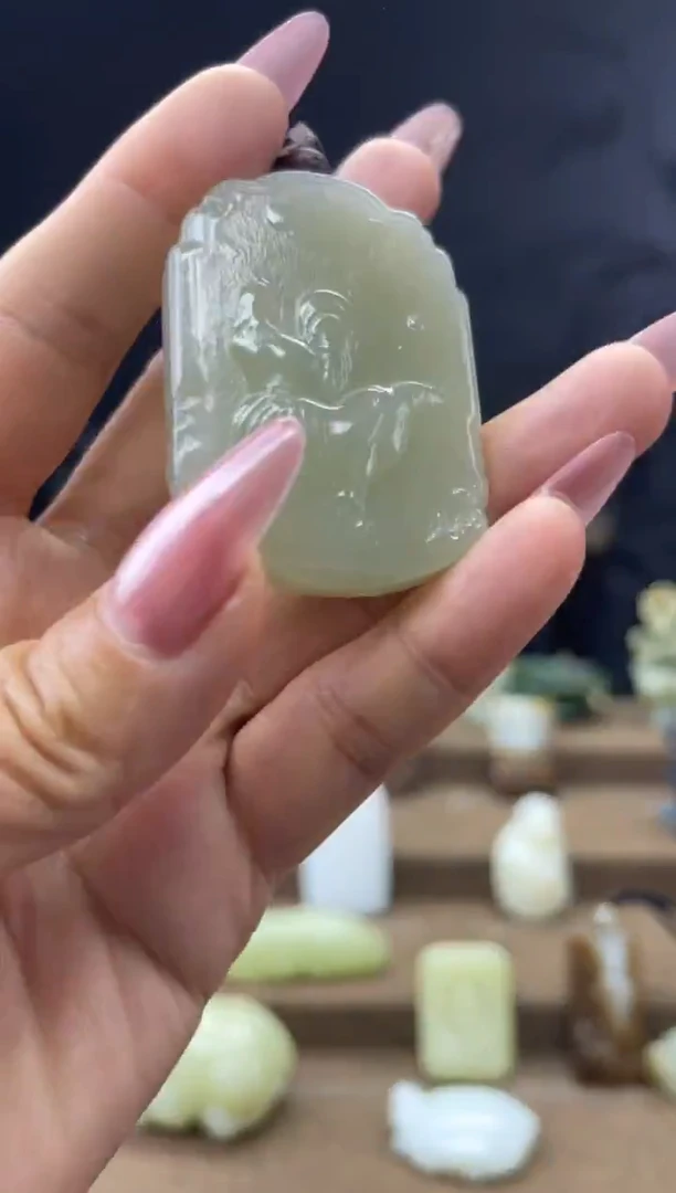 颈饰未镶嵌和田玉1