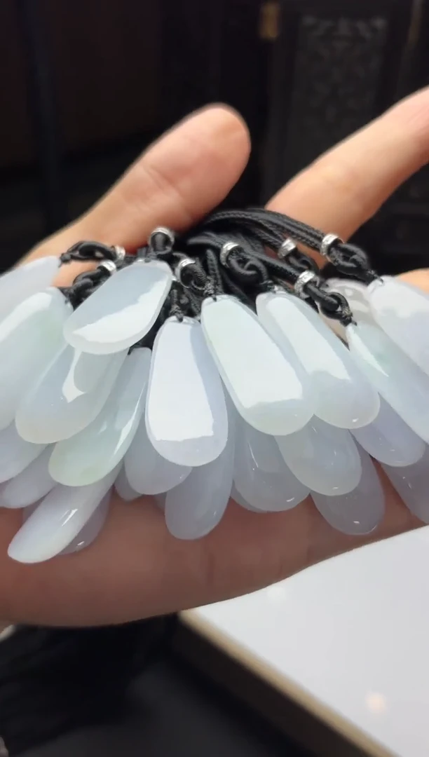 颈饰未镶嵌翡翠YM1314-4福瓜多样性发一