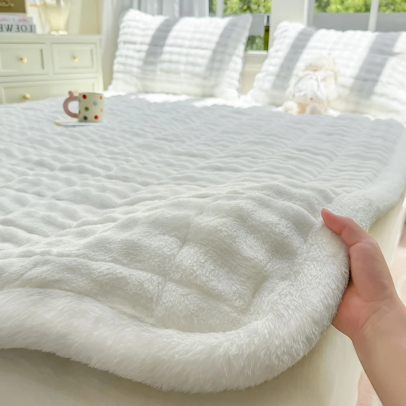牛奶绒泡泡床垫牛奶绒防滑床垫加厚牛奶绒床垫秋季床垫绒防滑床垫