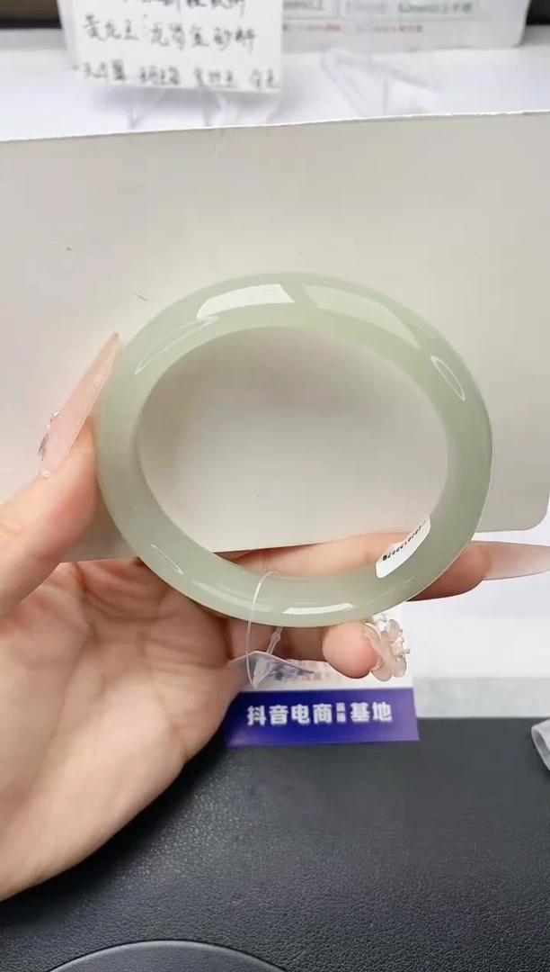 未镶嵌手镯石英质玉w225-DB多样性发货59+