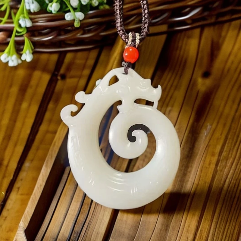 可收藏新疆和田玉吊坠仿古龙且末料羊脂白男女士款生肖龙玉石挂件