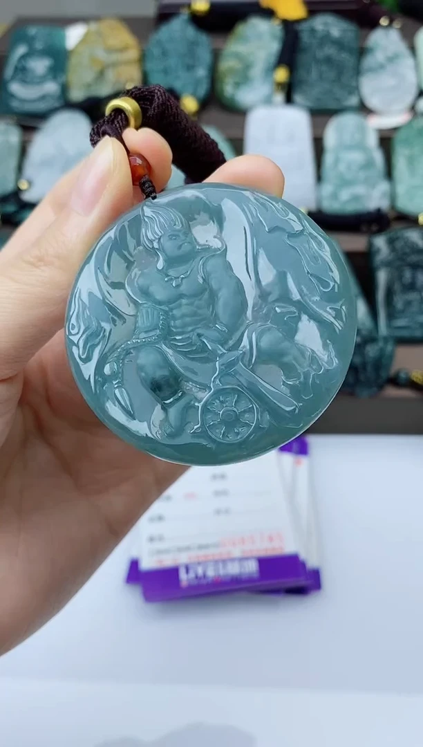 翡翠未镶嵌颈饰