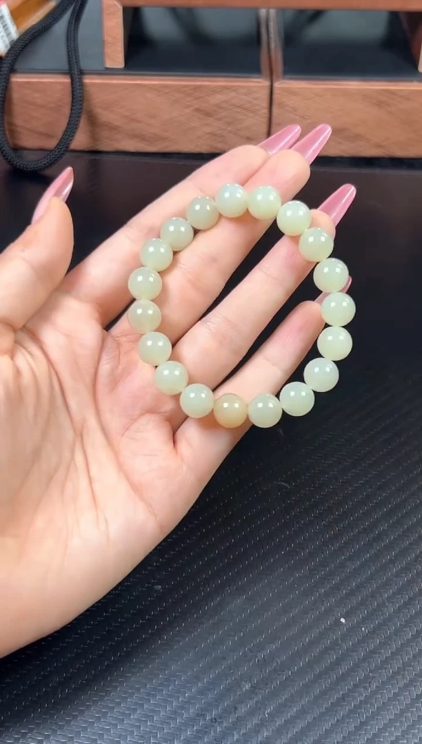 手串未镶嵌和田玉且末微色差迪克兰卡10