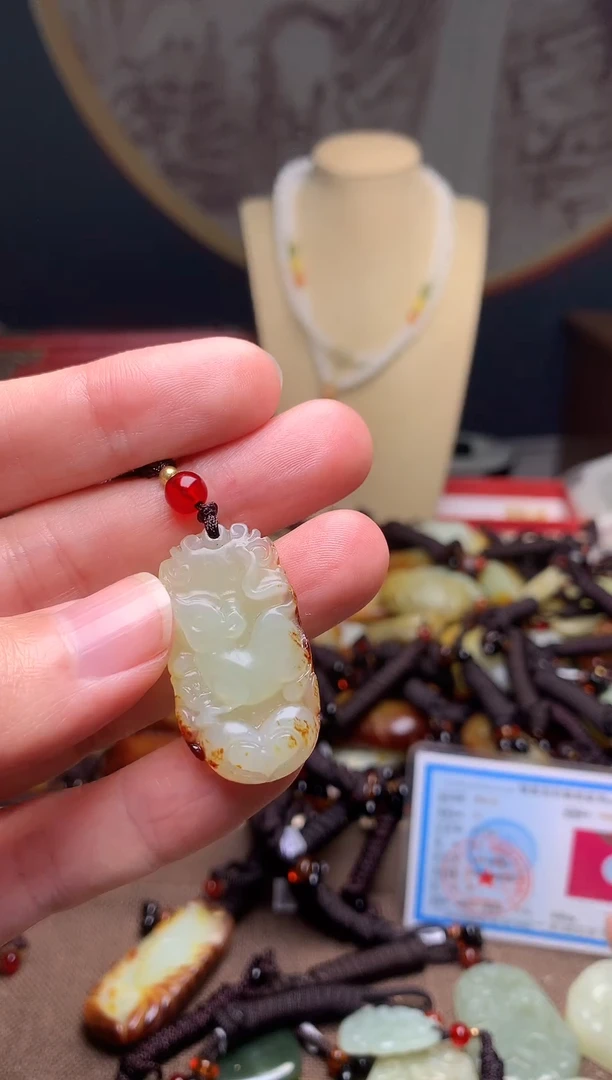 颈饰未镶嵌和田玉新疆料青海料清水和田玉吊坠