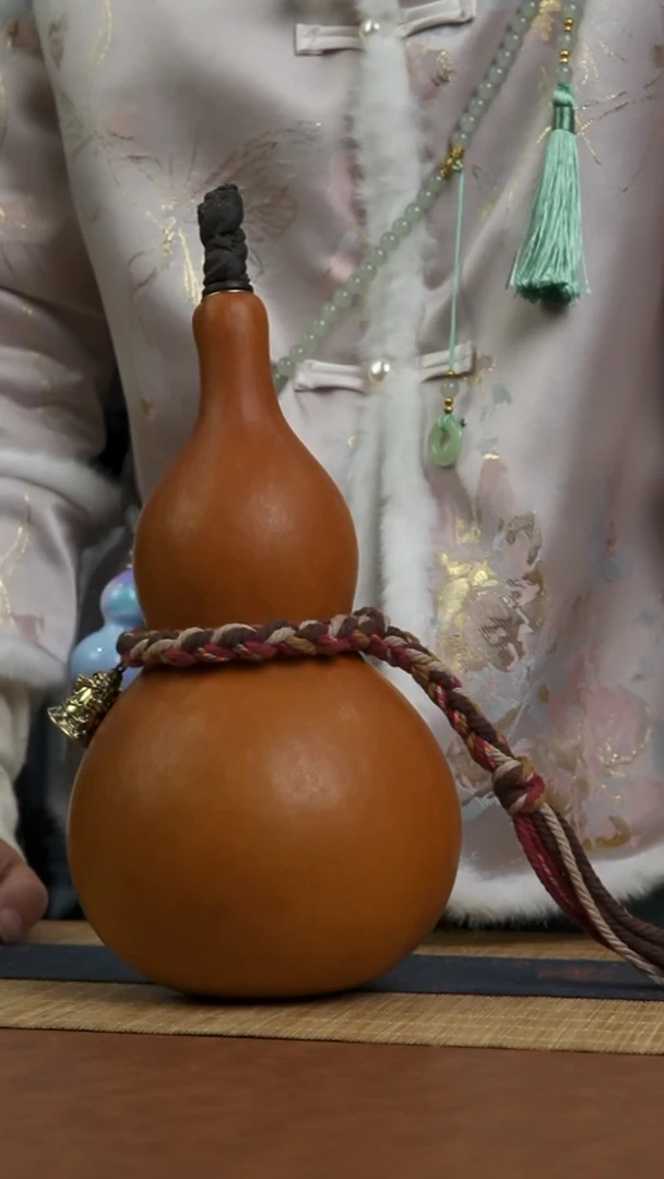 681号 天然热水酒葫芦 一物一拍（有瑕介意勿拍）