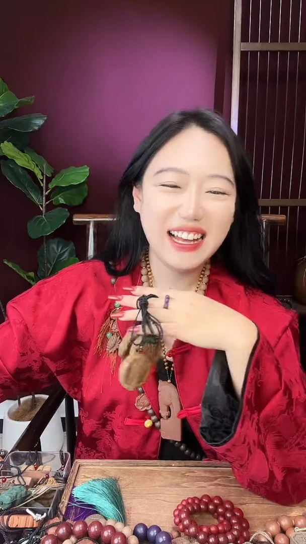 珠串宫廷龙涎香一念之间