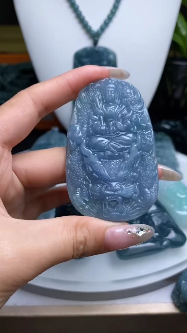 【闪购商品】翡翠未镶嵌颈饰