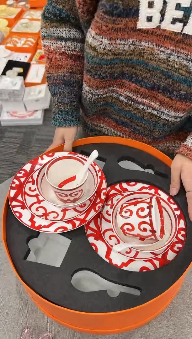 【闪购商品】杯H586--------------