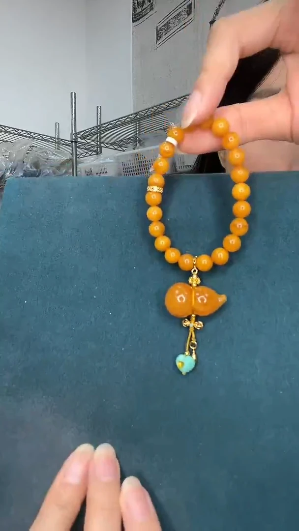 未镶嵌琥珀裸石天然蜜蜡A1684