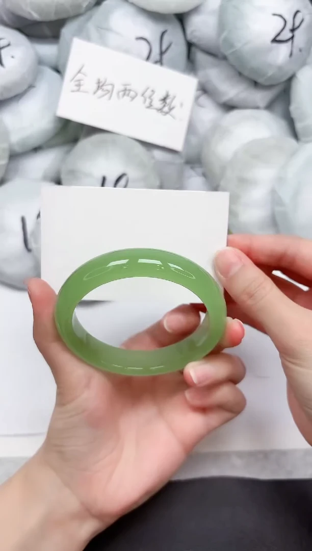 未镶嵌手镯石英质玉72-58.1