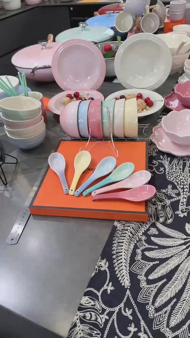 【闪购商品】瓷六色勺子
