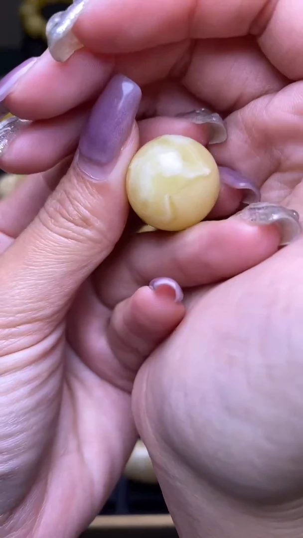 【闪购商品】琥珀裸石未镶嵌葵.105