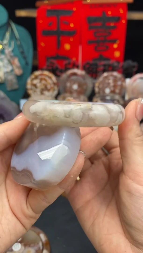 【闪购商品】石英质玉手镯（圆镯）未镶嵌56