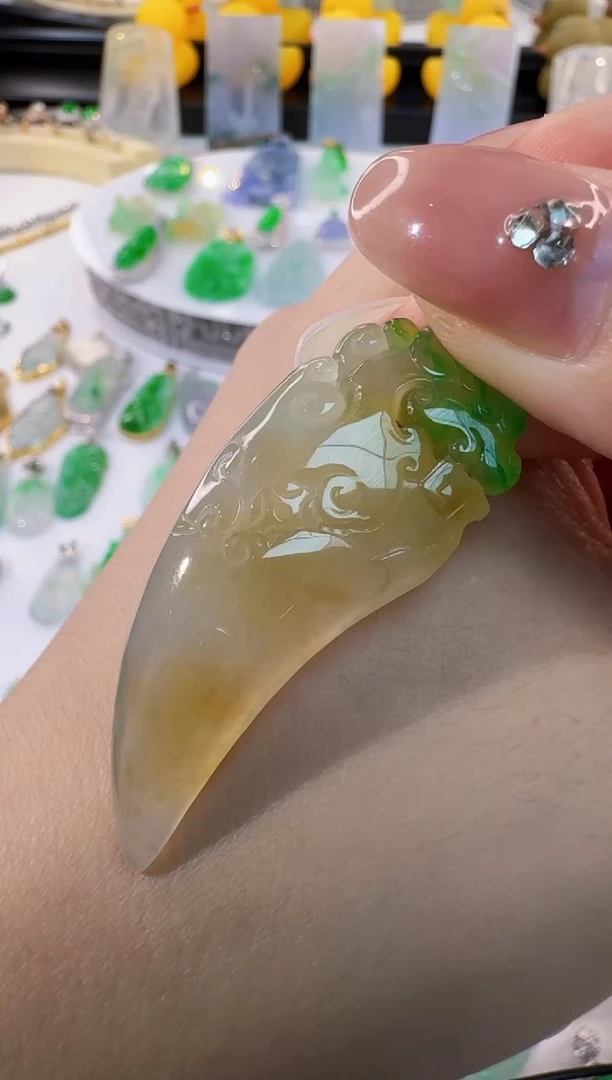 颈饰未镶嵌翡翠缅甸A货翡翠