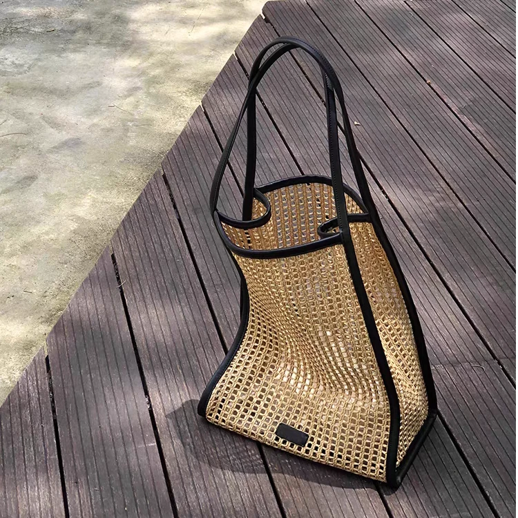 拉菲草编织腋下托特包2025新款夏季百搭大容量镂空度假休闲单肩包