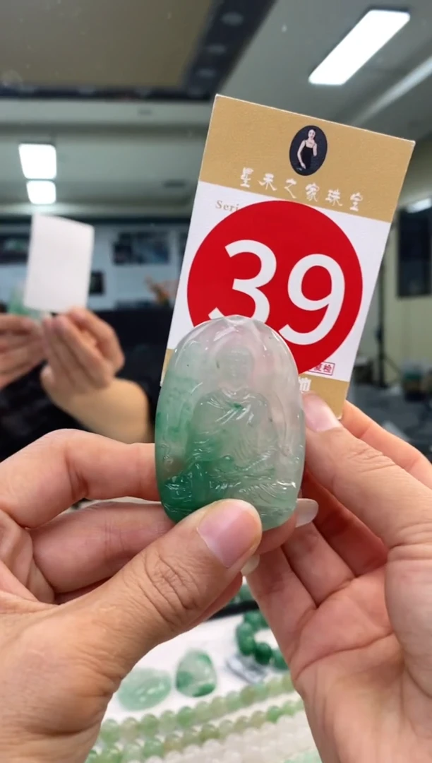 颈饰未镶嵌石英质玉佛+39