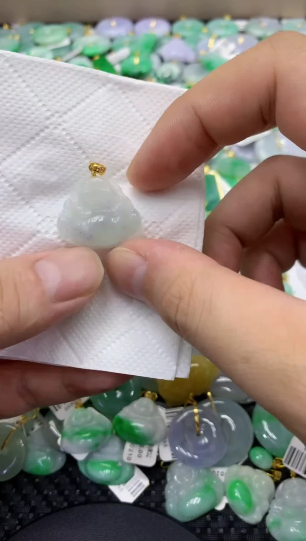颈饰未镶嵌翡翠天然缅甸翡翠A货