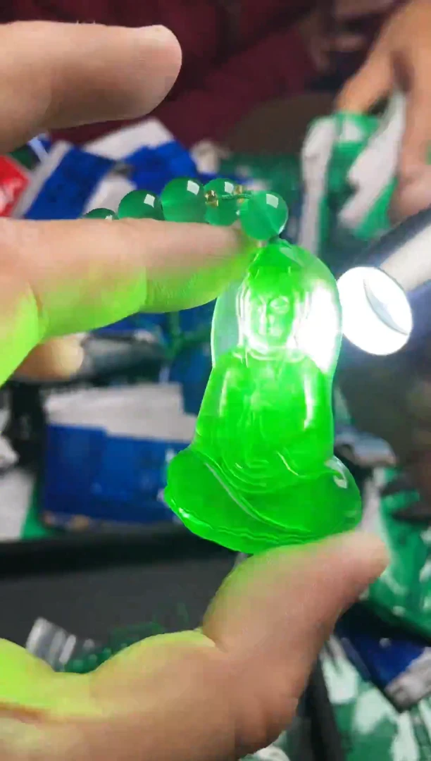 强子收货--所见即所得--多样性发货--FH2164绿色观音毛衣链